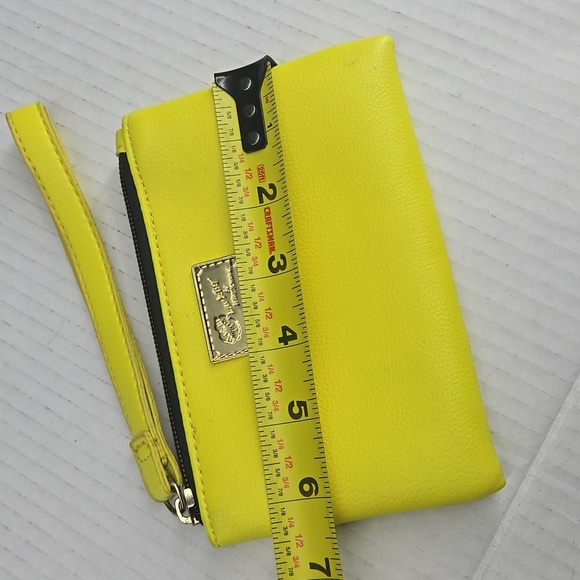 Betsey Johnson Yellow Wristlet - Picture 4 of 5